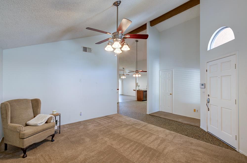 4033 W Princeton Ave, Fresno, CA 93722