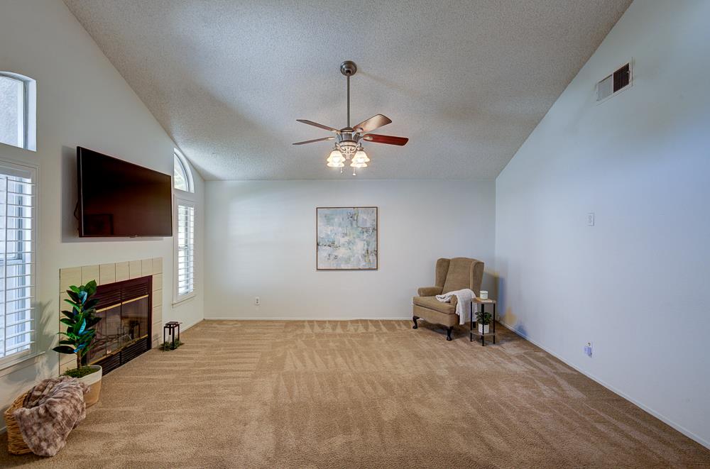 4033 W Princeton Ave, Fresno, CA 93722