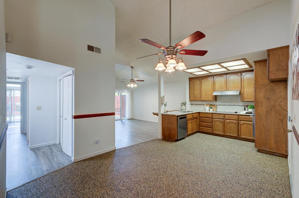 4033 W Princeton Ave, Fresno, CA 93722