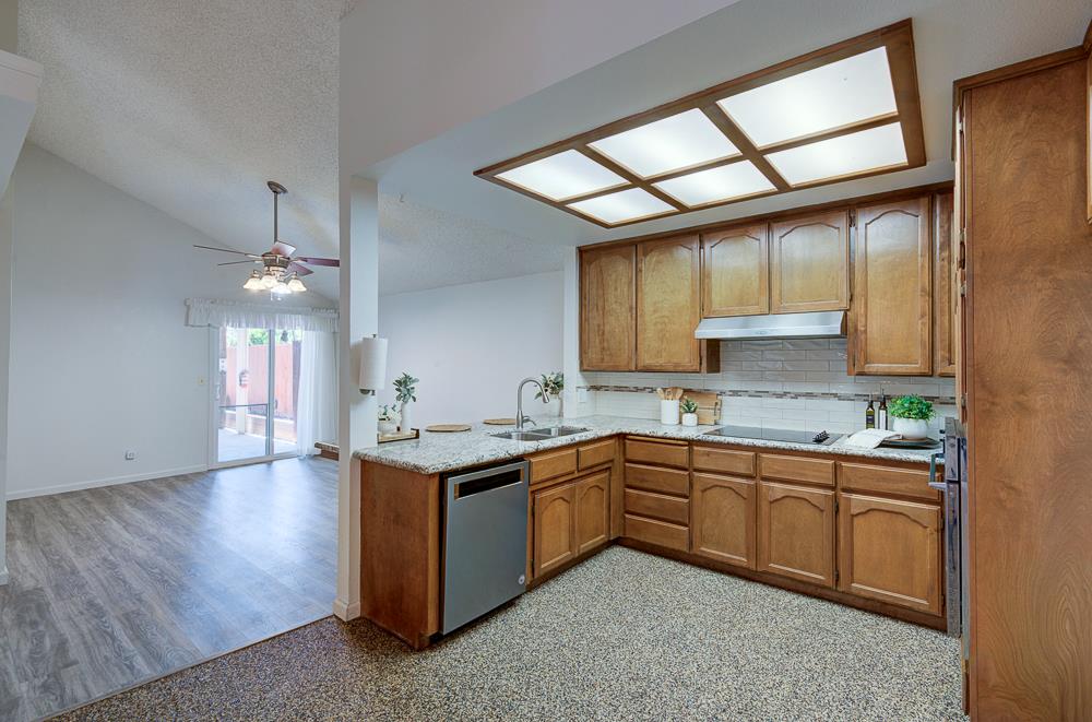 4033 W Princeton Ave, Fresno, CA 93722