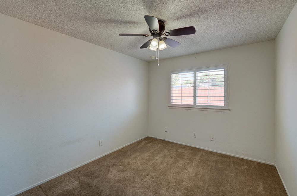 4033 W Princeton Ave, Fresno, CA 93722