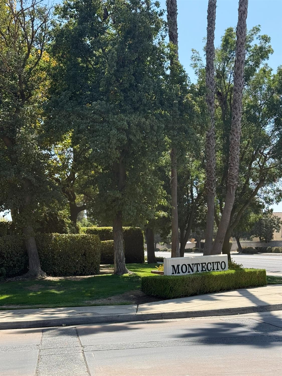 143 West, Madera, CA 93637