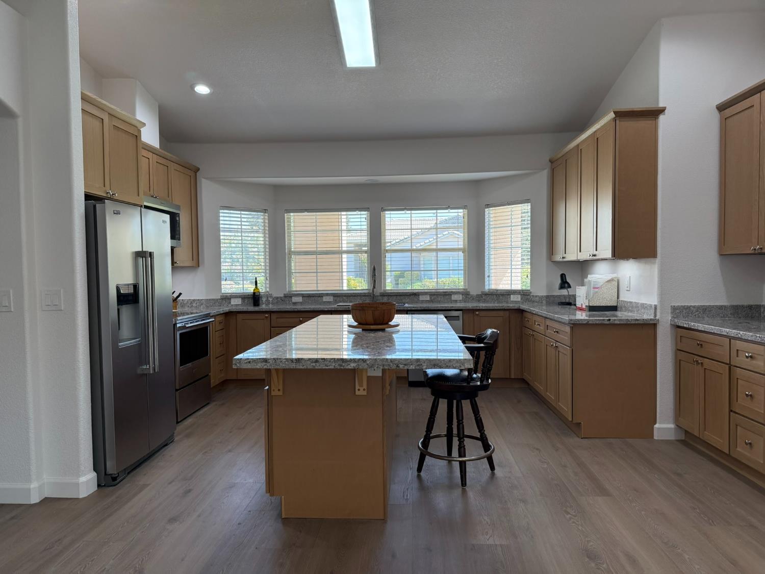 143 West, Madera, CA 93637