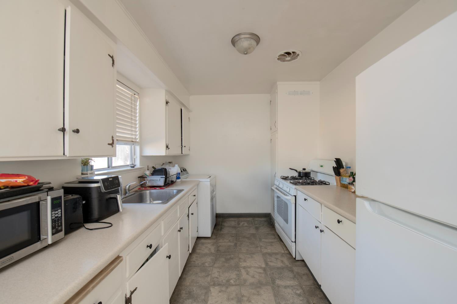6721 N Clark St, Fresno, CA 93710
