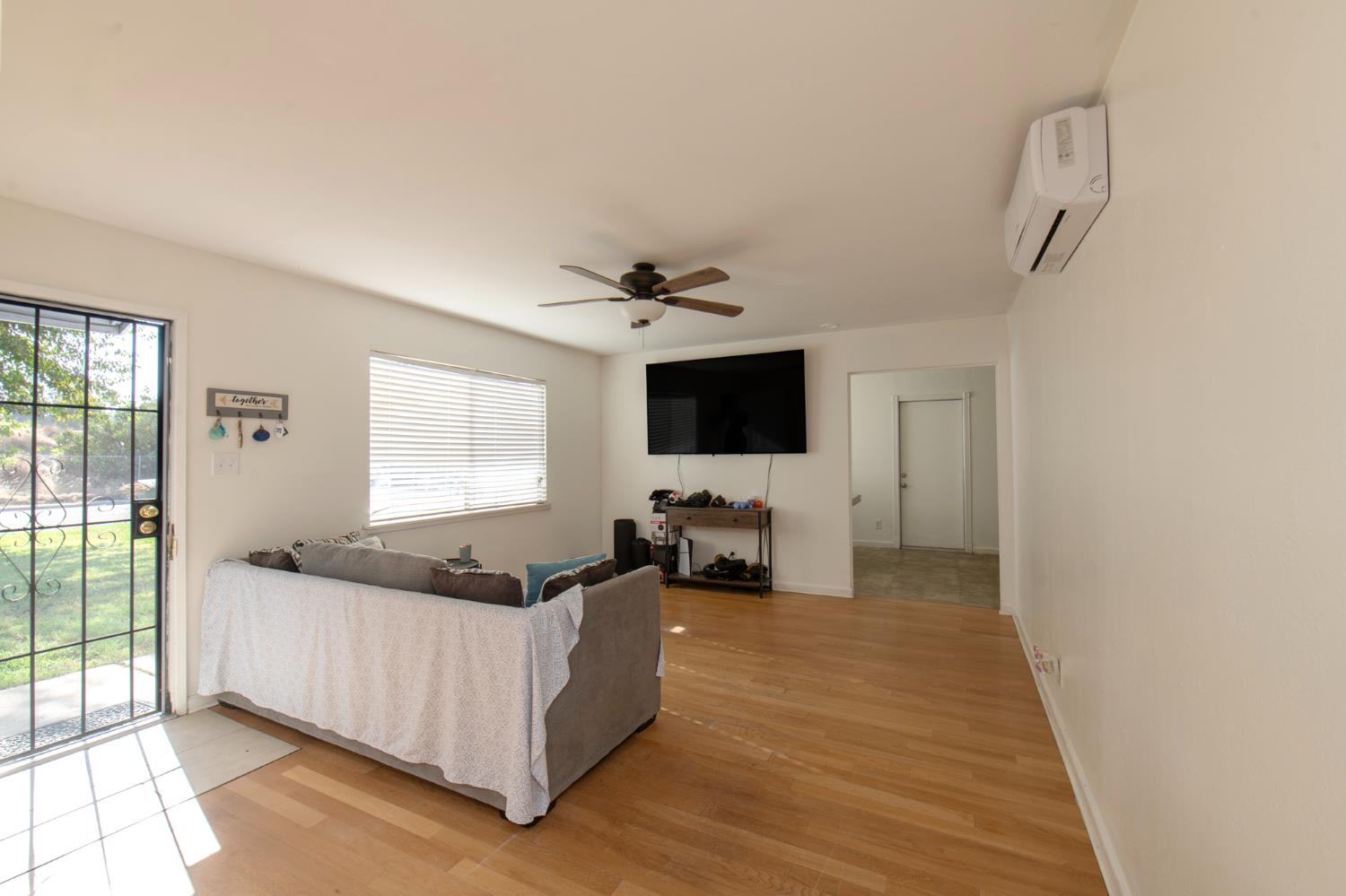 6721 N Clark St, Fresno, CA 93710
