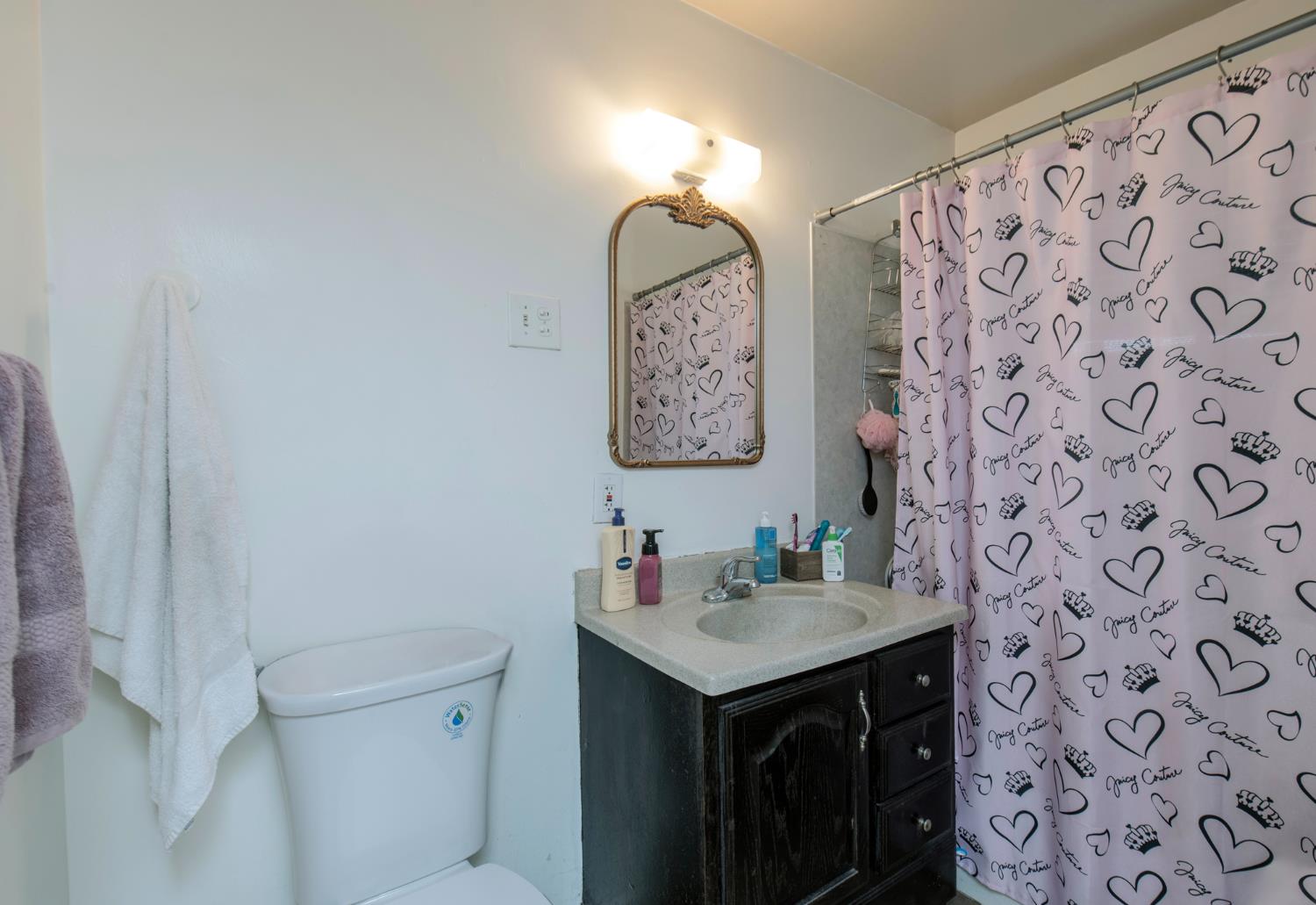 6721 N Clark St, Fresno, CA 93710