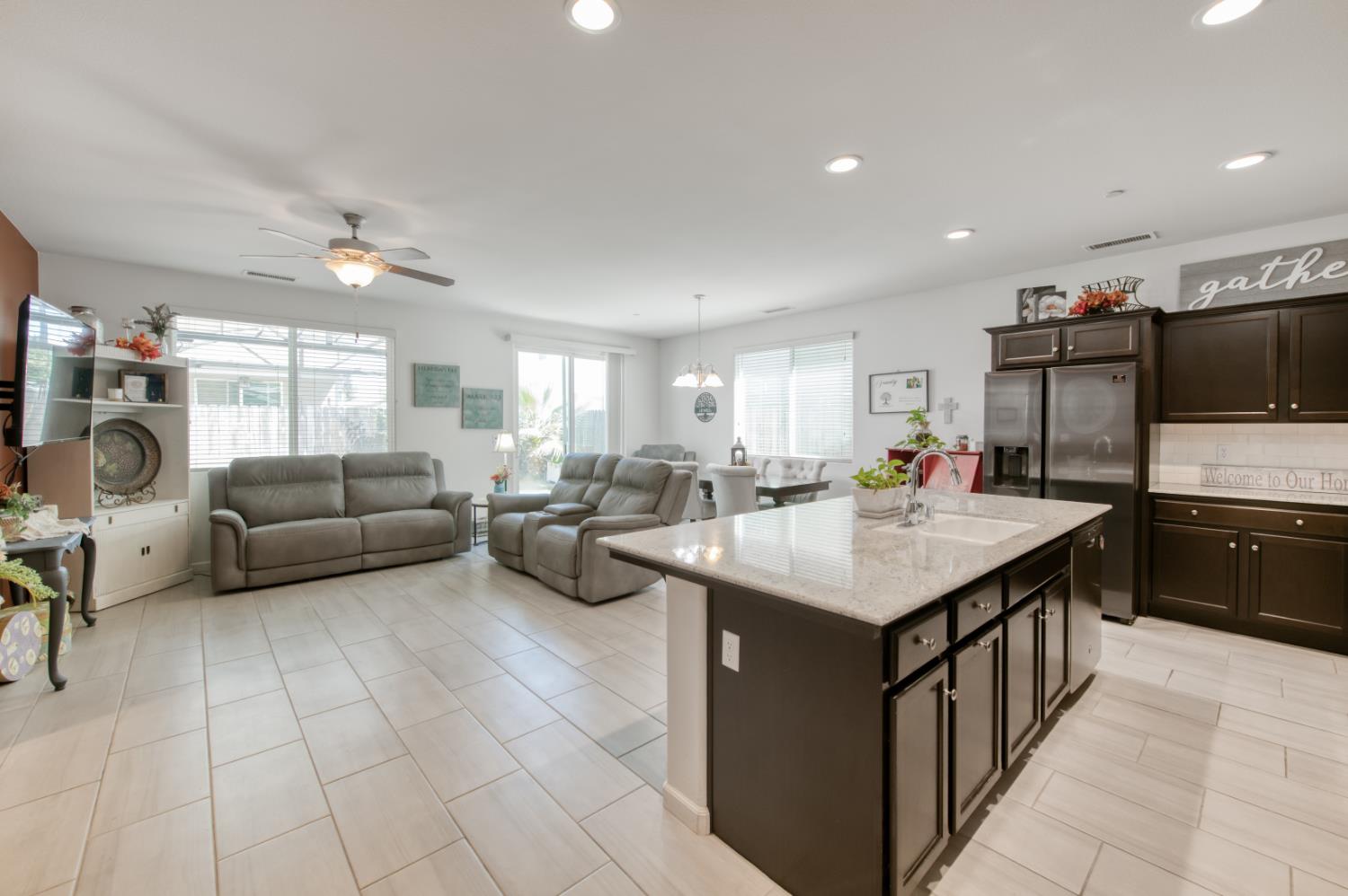 3065 Antonio, Clovis, CA 93619