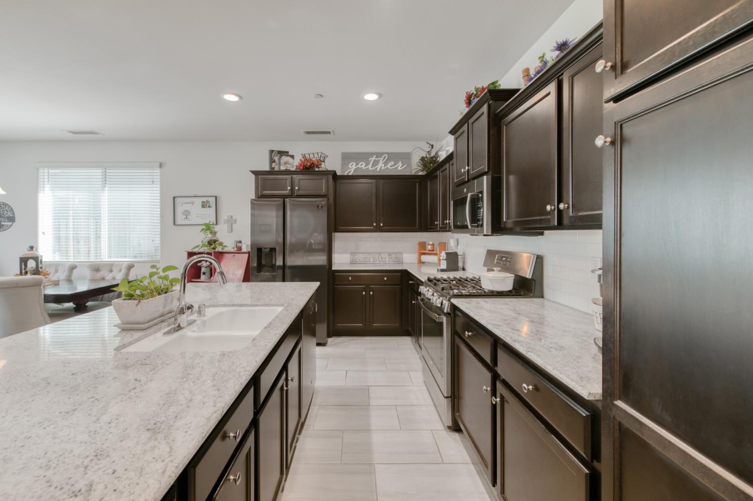 3065 Antonio, Clovis, CA 93619