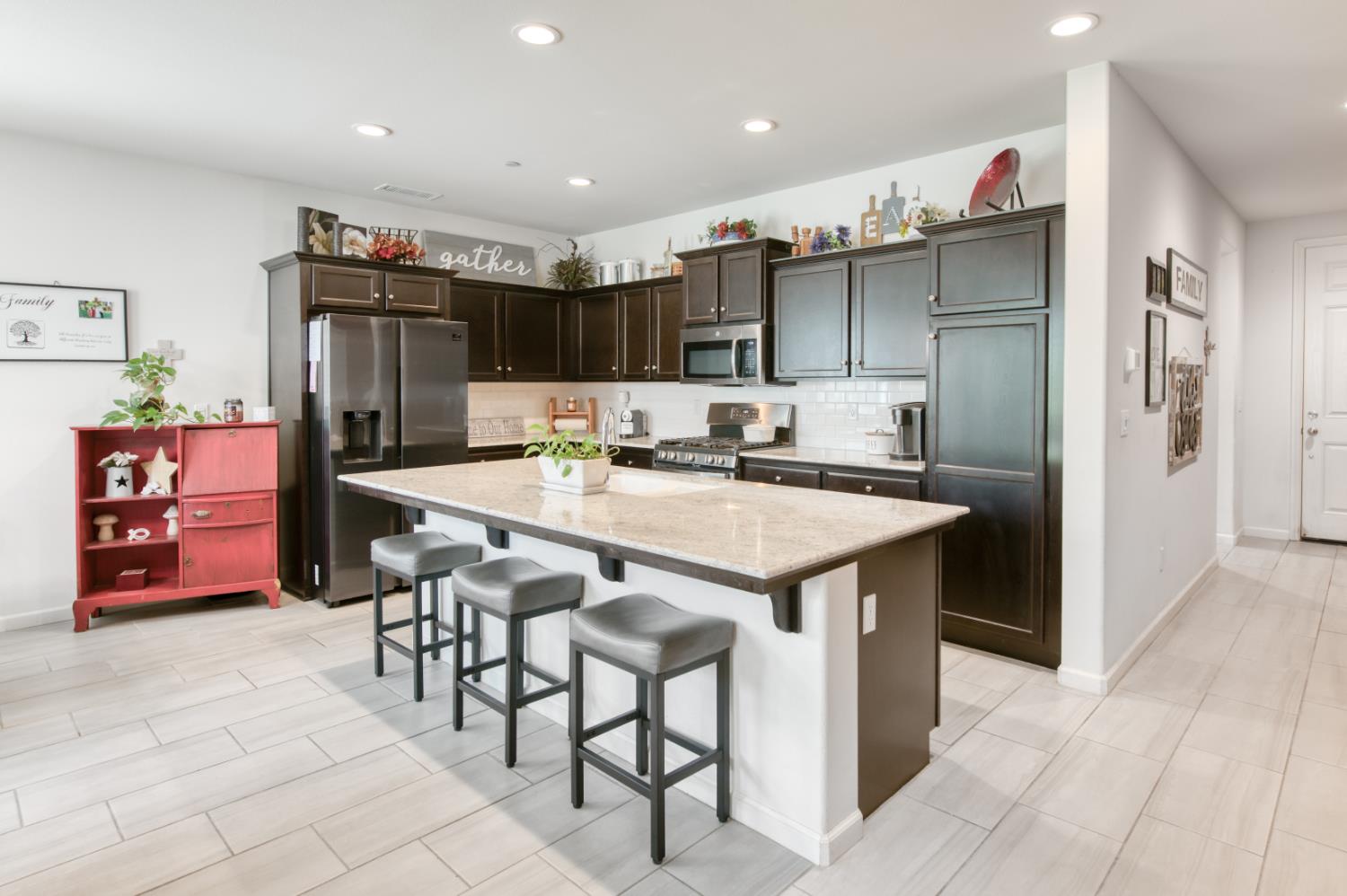 3065 Antonio, Clovis, CA 93619