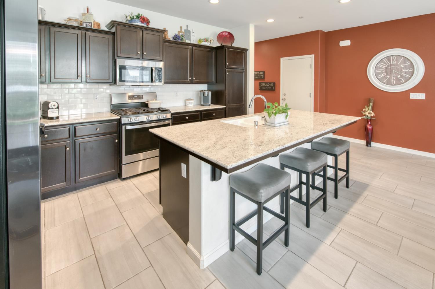 3065 Antonio, Clovis, CA 93619