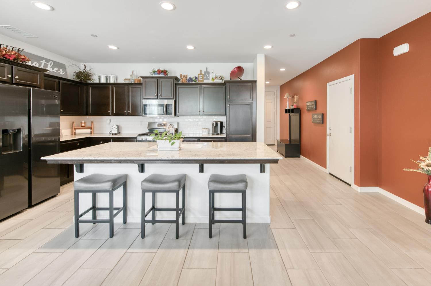3065 Antonio, Clovis, CA 93619