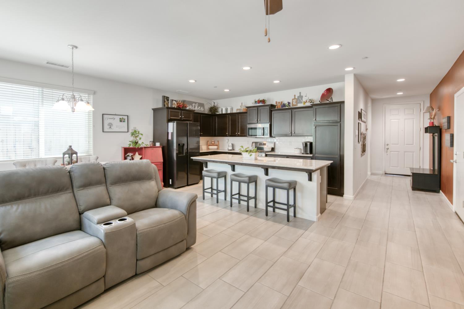 3065 Antonio, Clovis, CA 93619