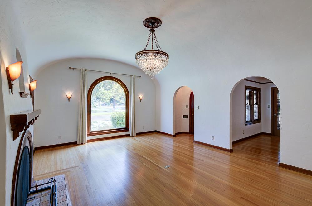3003 N Van Ness Blvd, Fresno, CA 93704