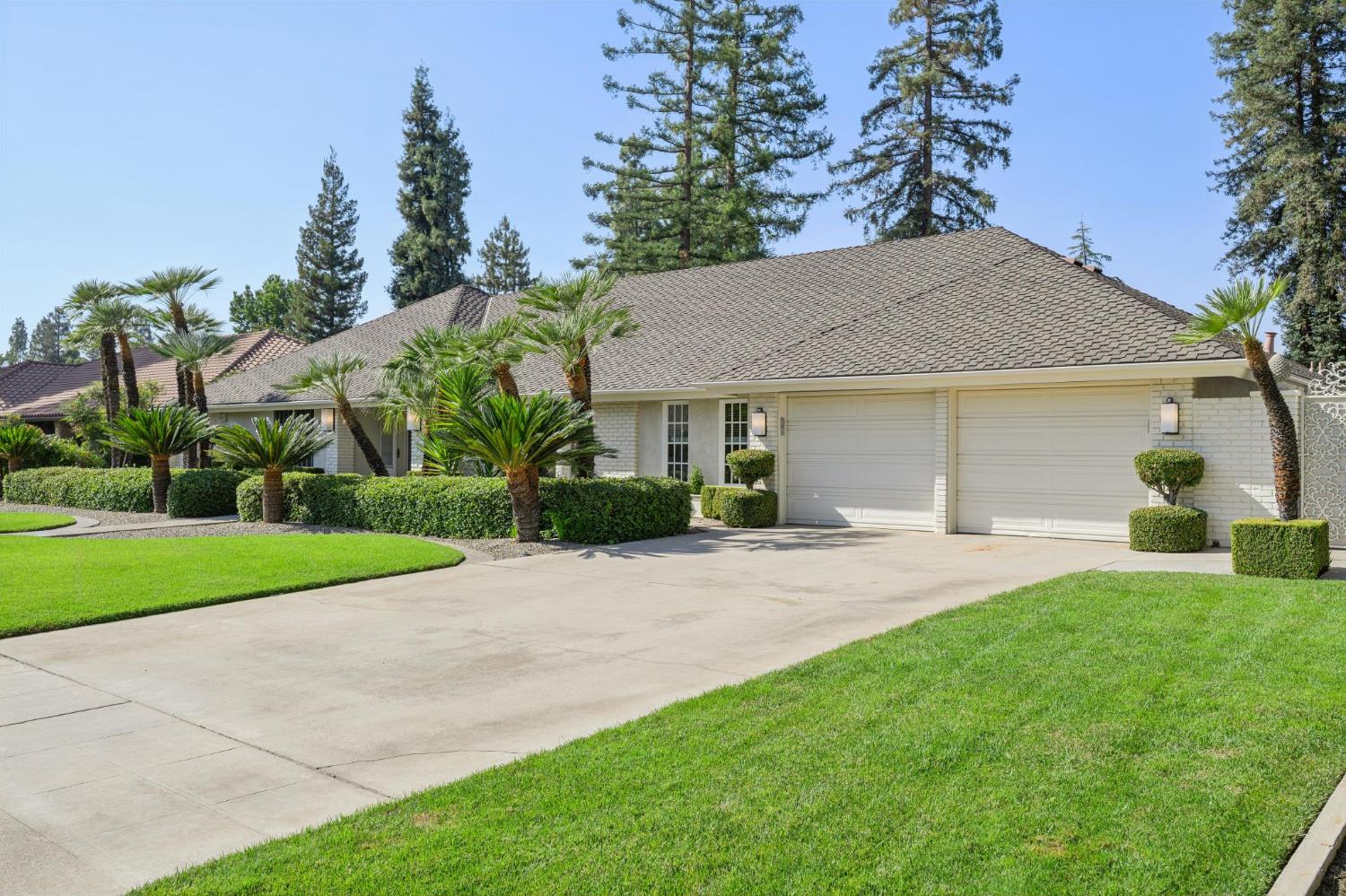 3594 W Spruce Ave, Fresno, CA 93711