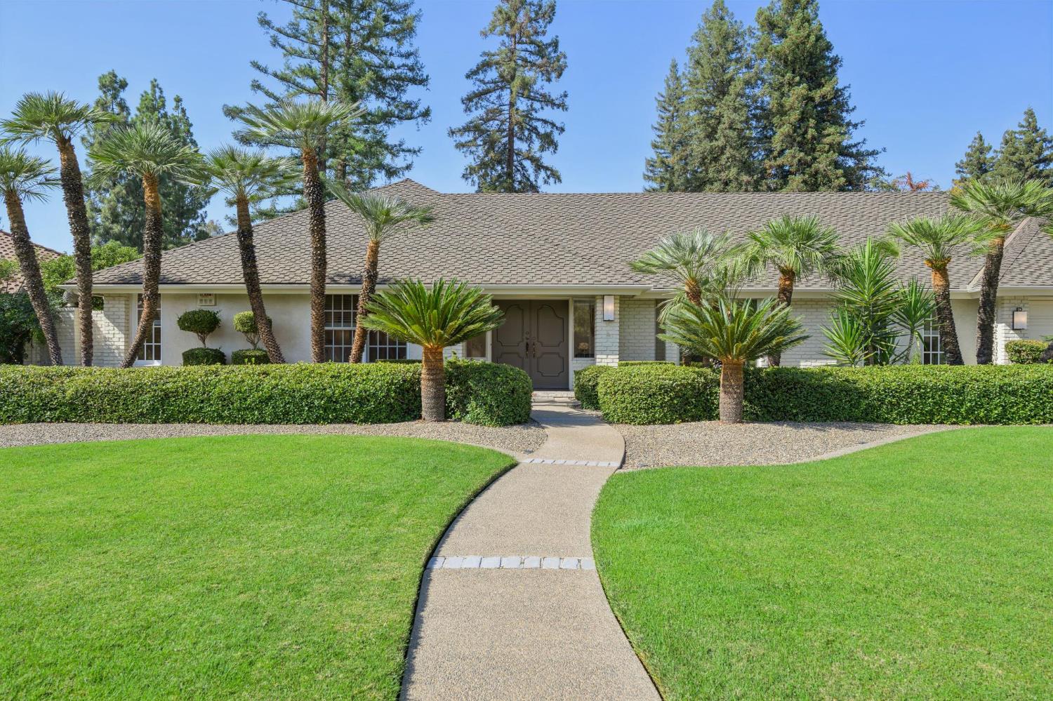 3594 W Spruce Ave, Fresno, CA 93711