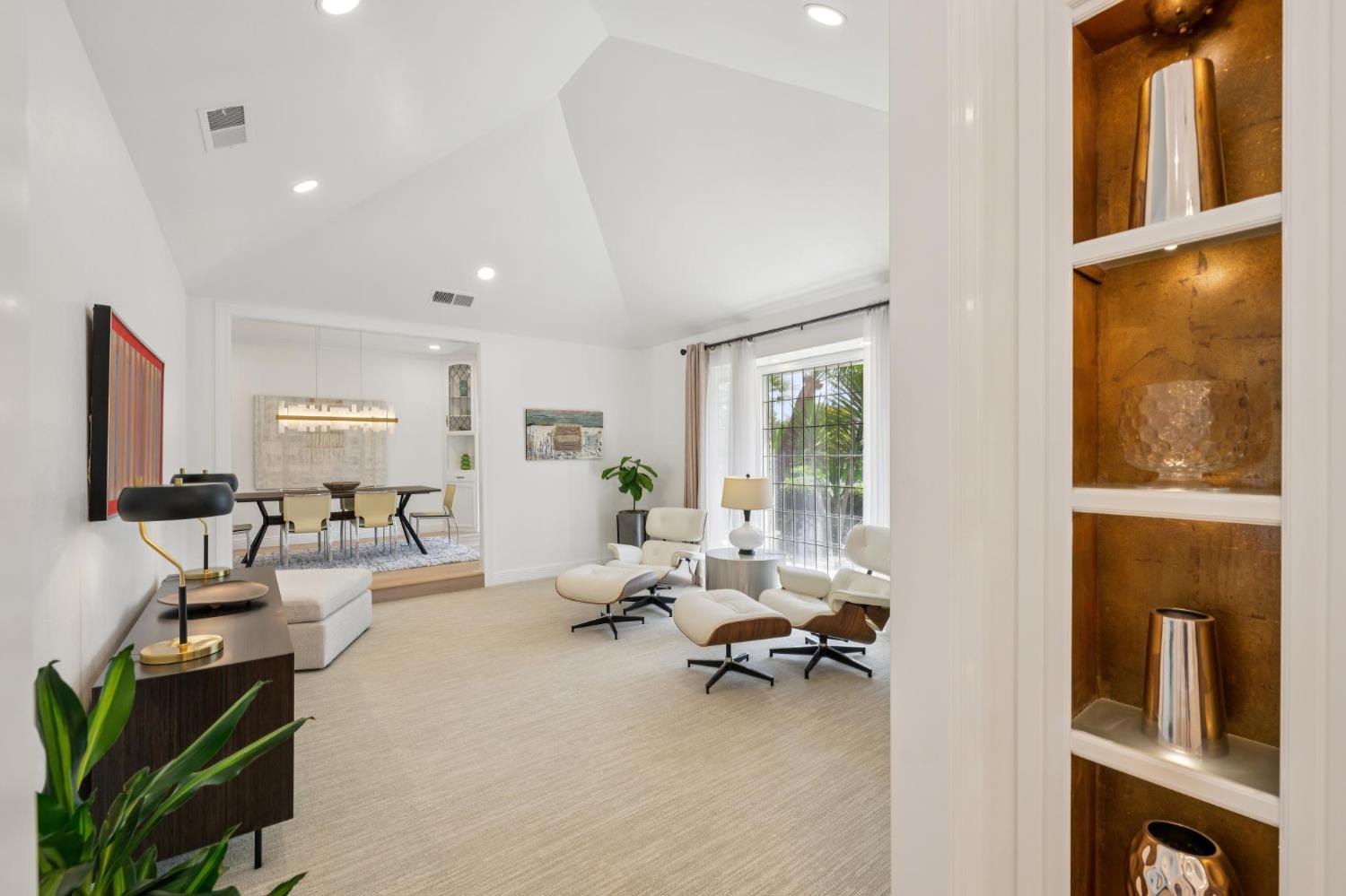 3594 W Spruce Ave, Fresno, CA 93711