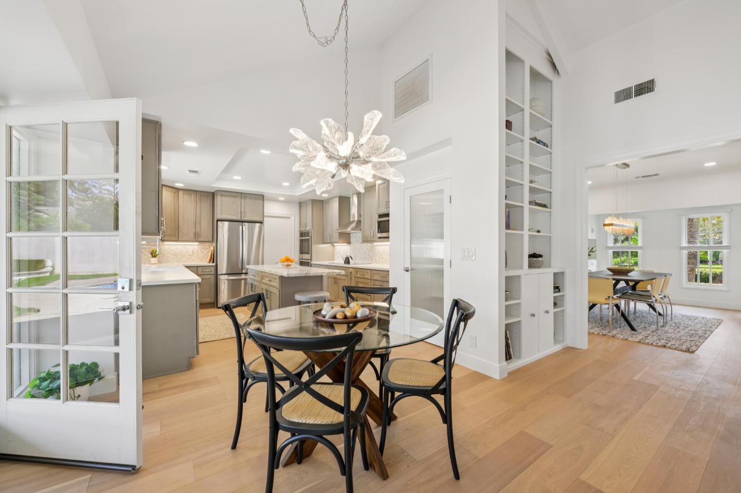3594 W Spruce Ave, Fresno, CA 93711
