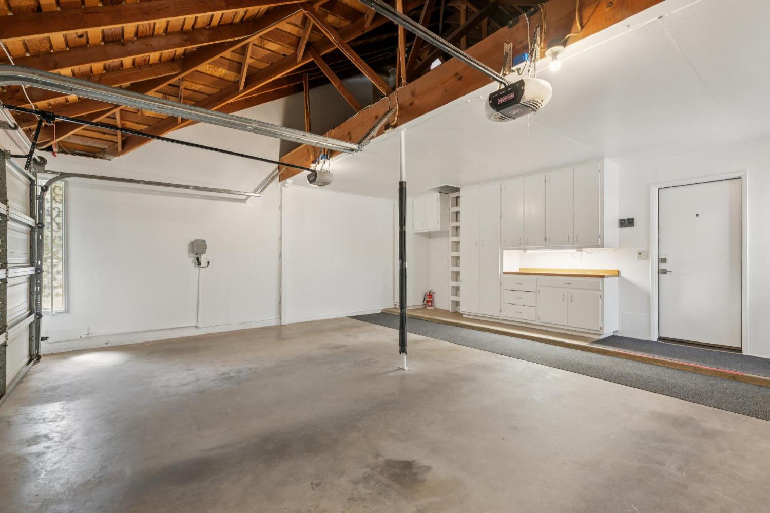 3594 W Spruce Ave, Fresno, CA 93711
