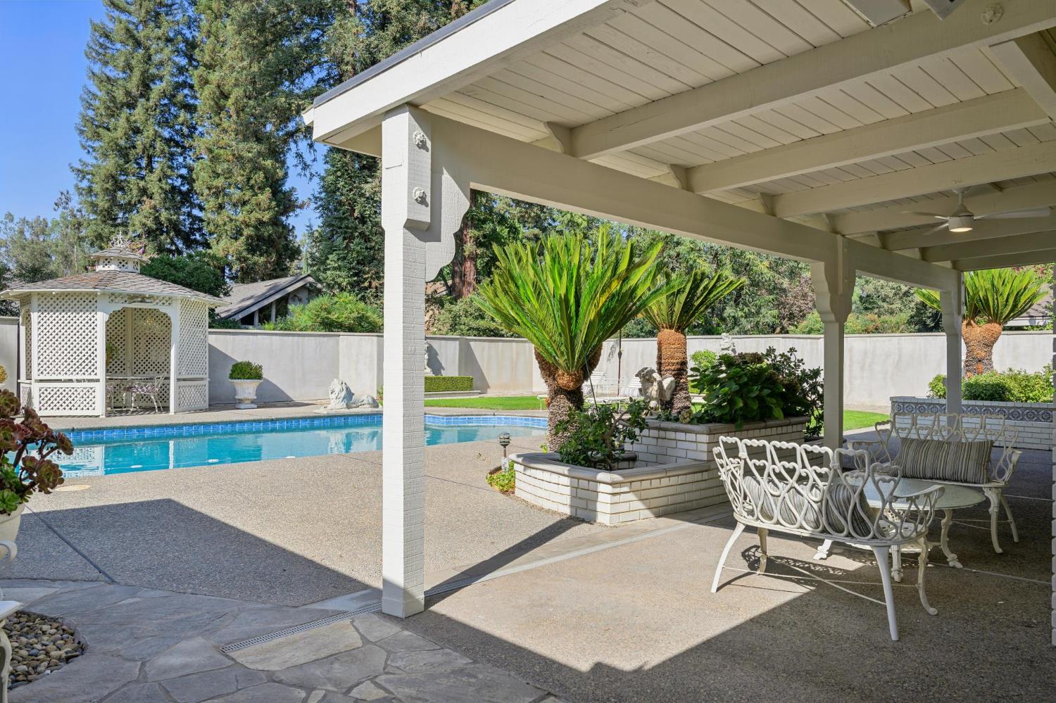 3594 W Spruce Ave, Fresno, CA 93711