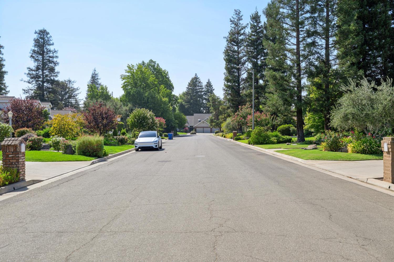 3594 W Spruce Ave, Fresno, CA 93711