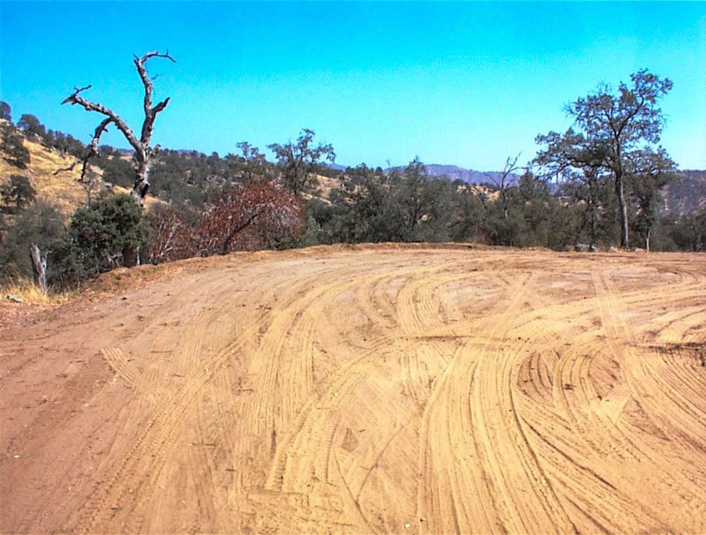 452 Ennis Rd, Yokuts Valley, CA 93675