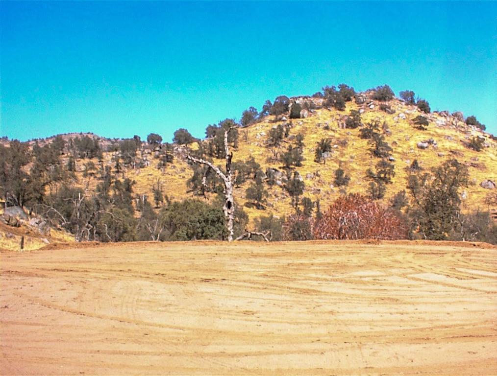 452 Ennis Rd, Yokuts Valley, CA 93675