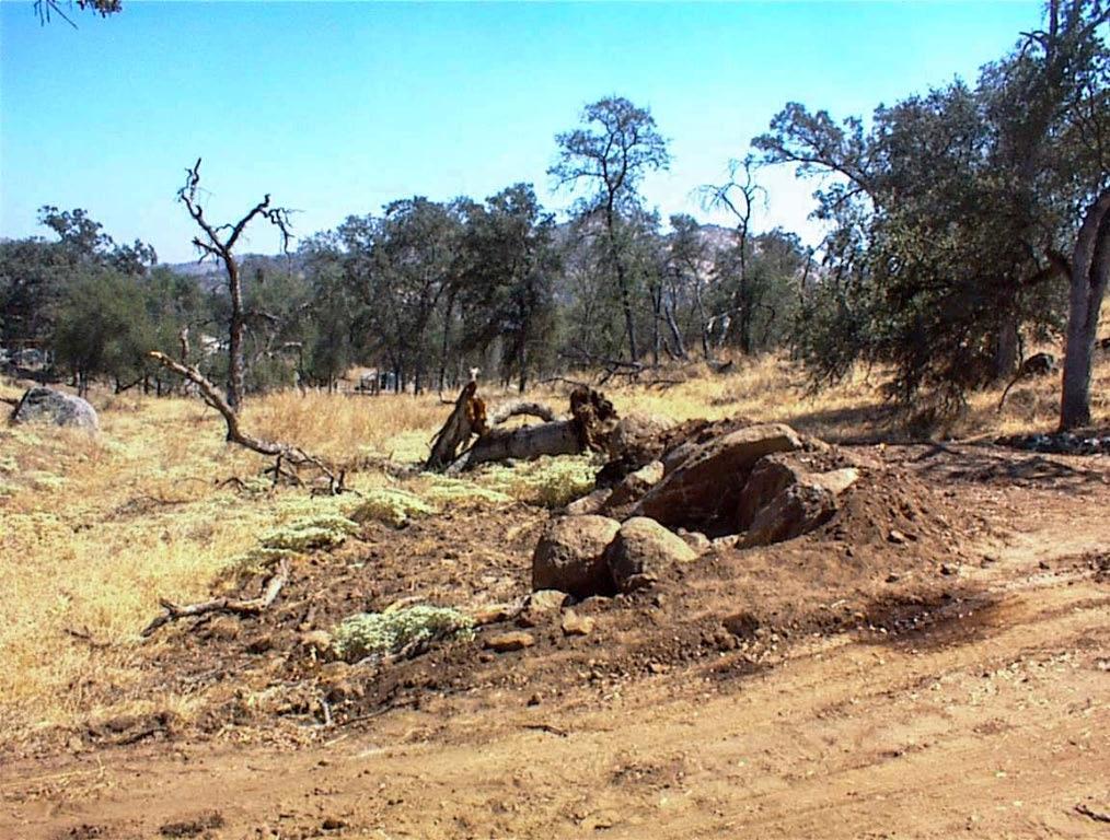 452 Ennis Rd, Yokuts Valley, CA 93675