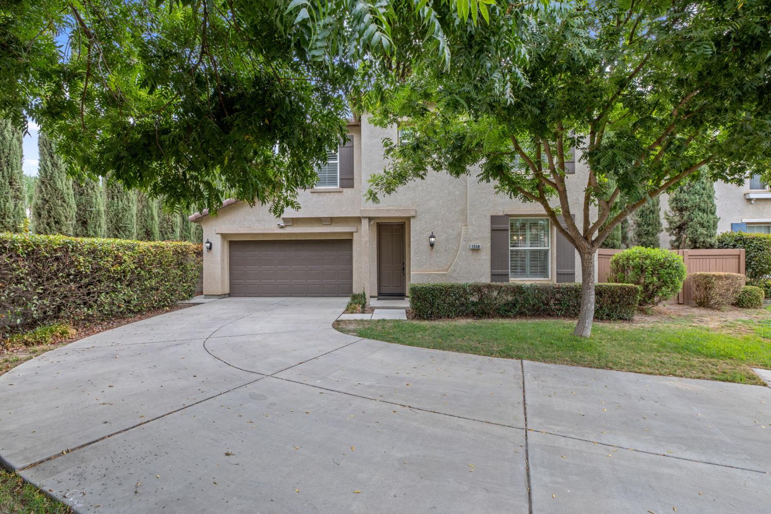 1558 N Pisa, Visalia, CA 93291