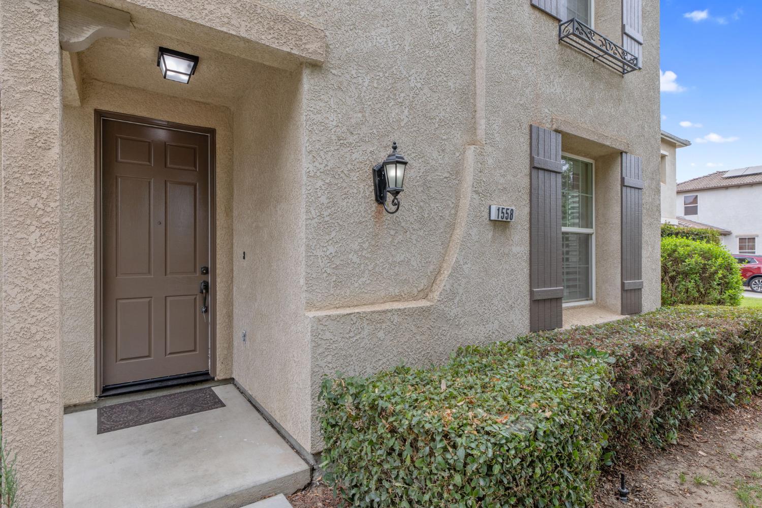 1558 N Pisa, Visalia, CA 93291