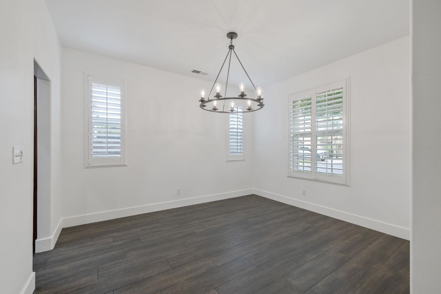 1558 N Pisa, Visalia, CA 93291