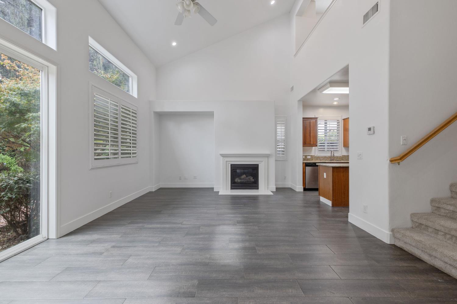 1558 N Pisa, Visalia, CA 93291
