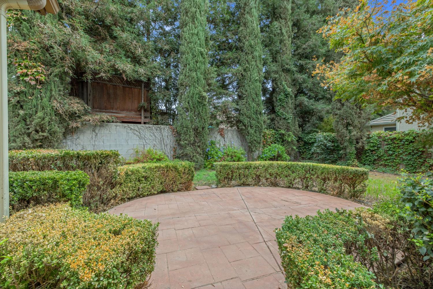1558 N Pisa, Visalia, CA 93291