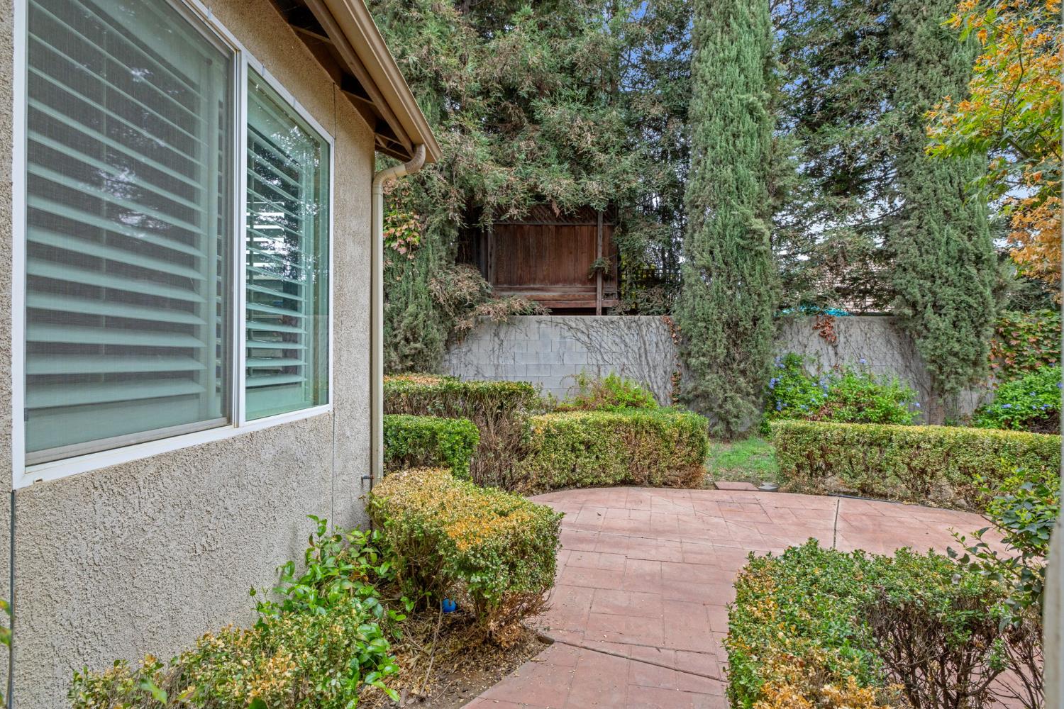 1558 N Pisa, Visalia, CA 93291