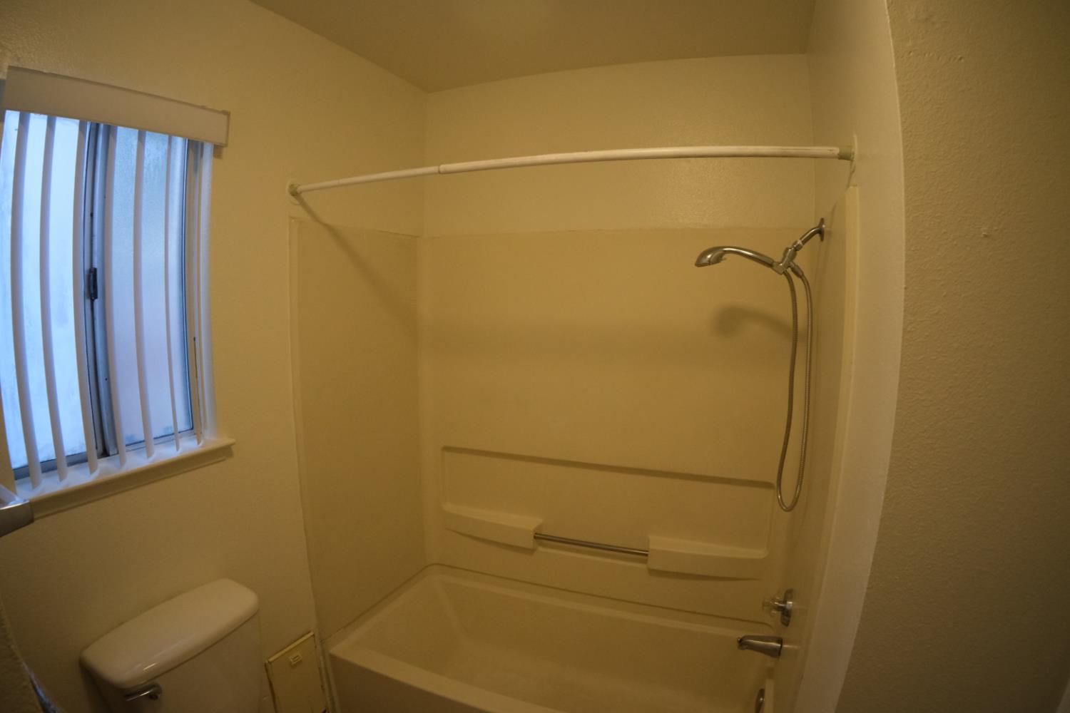 856 Laker Ln, Fowler, CA 93625