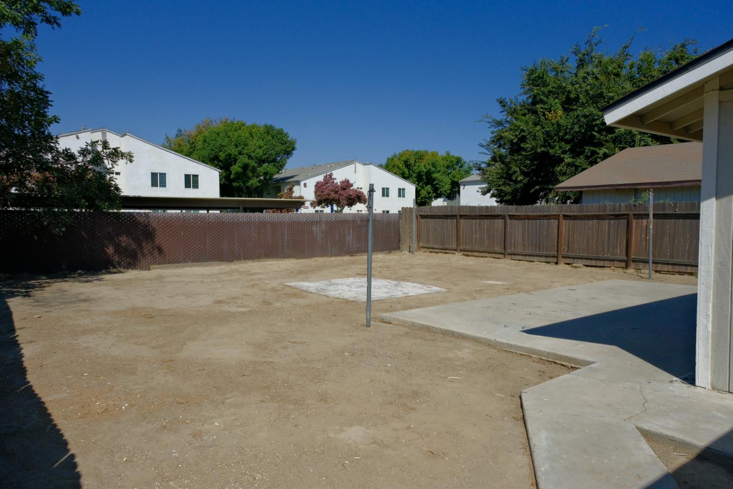 856 Laker Ln, Fowler, CA 93625