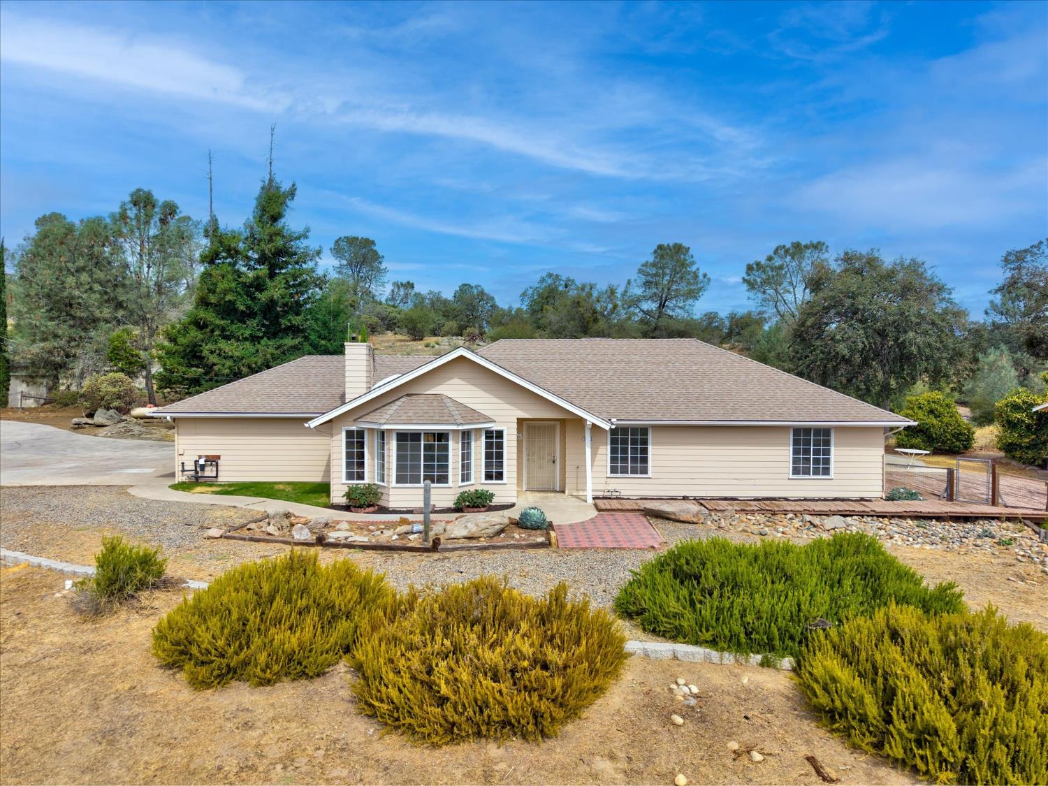 31081 N Dome Dr, Coarsegold, CA 93614