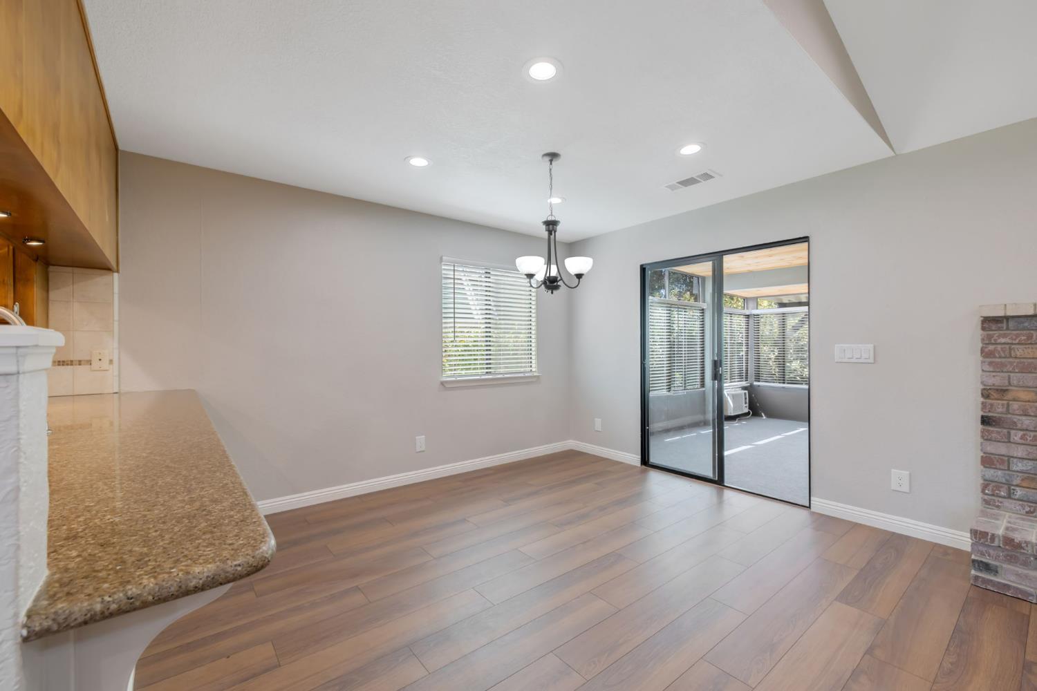 209 S Atwood Ct, Visalia, CA 93291