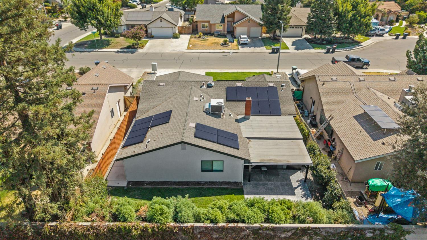 209 S Atwood Ct, Visalia, CA 93291