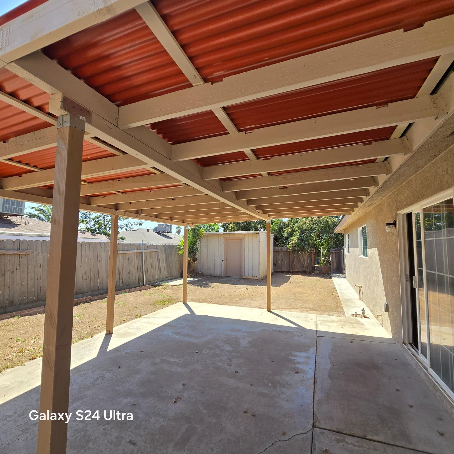 500 E Clark St, Madera, CA 93638