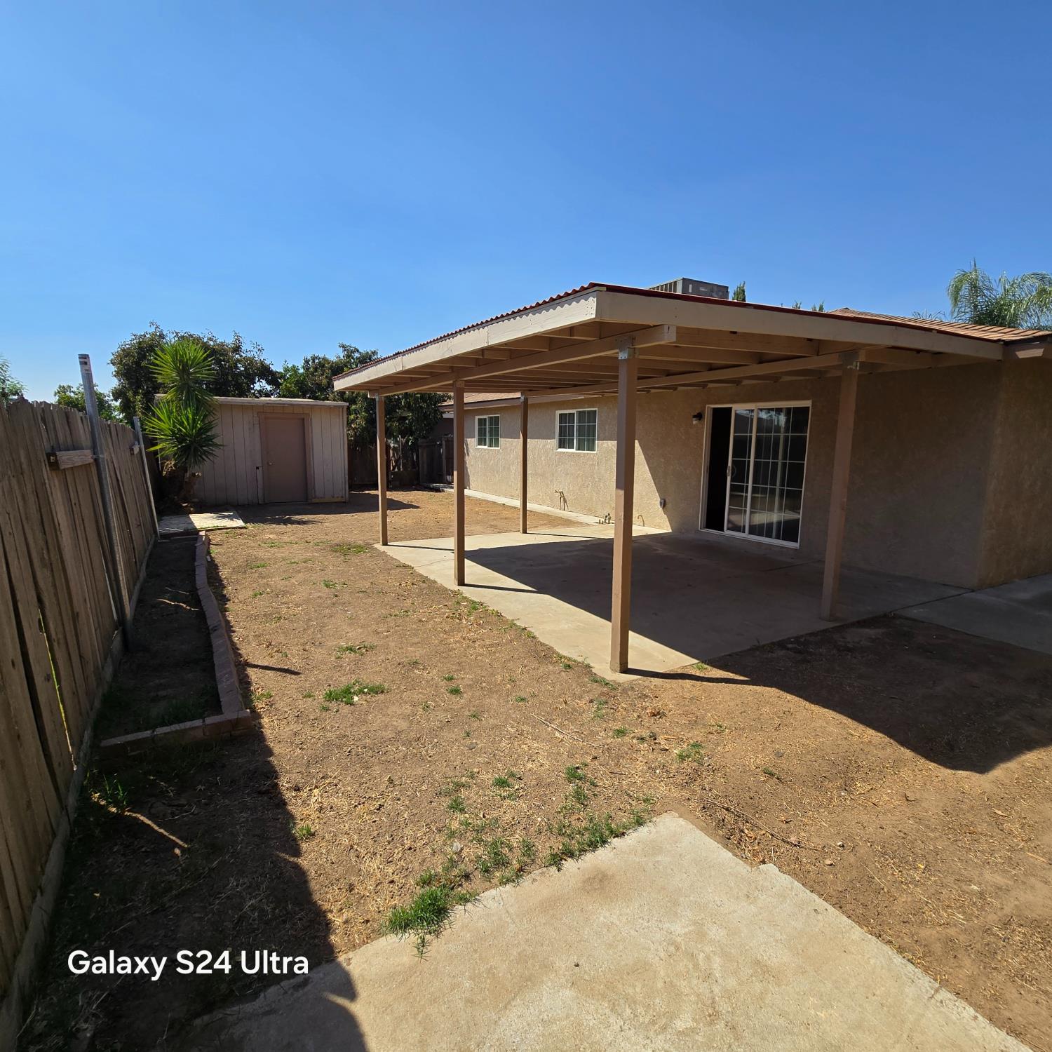 500 E Clark St, Madera, CA 93638