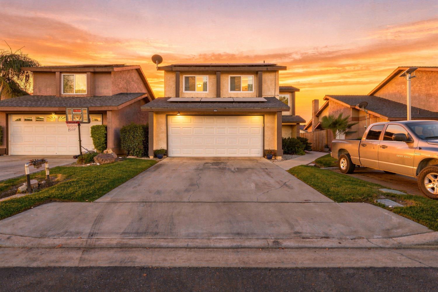 1143 E Ferguson Ave, Visalia, CA 93292