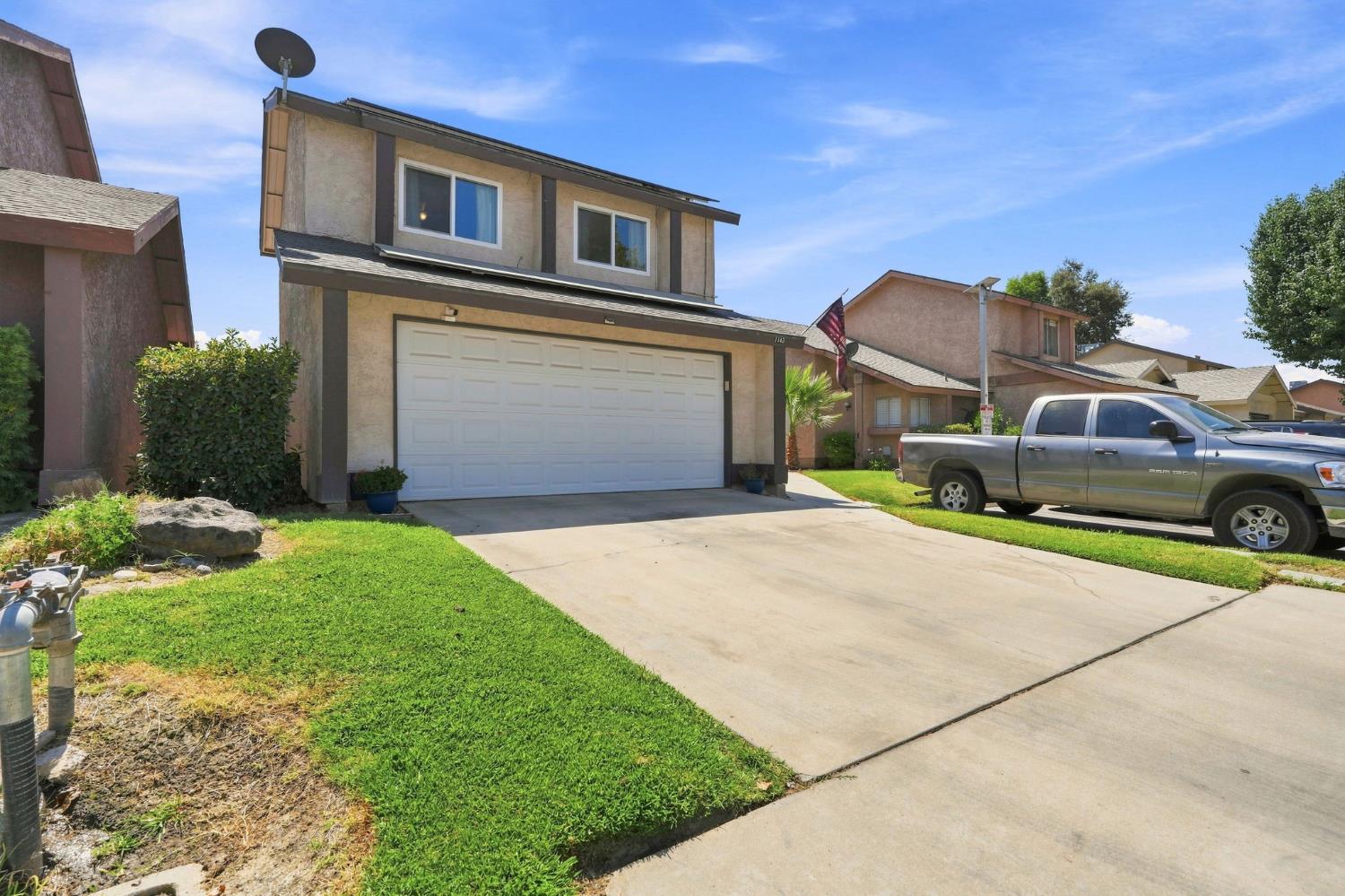 1143 E Ferguson Ave, Visalia, CA 93292