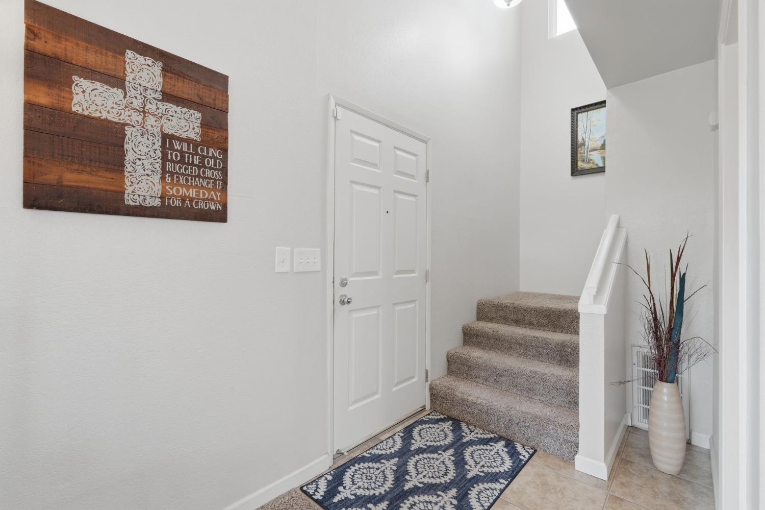 1143 E Ferguson Ave, Visalia, CA 93292