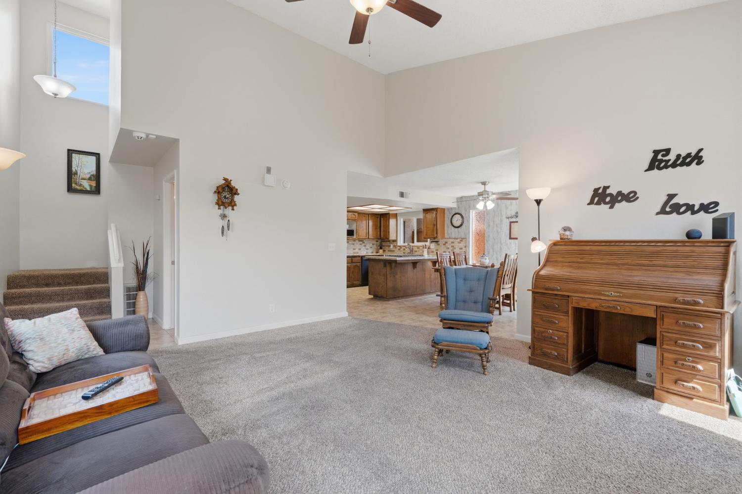 1143 E Ferguson Ave, Visalia, CA 93292