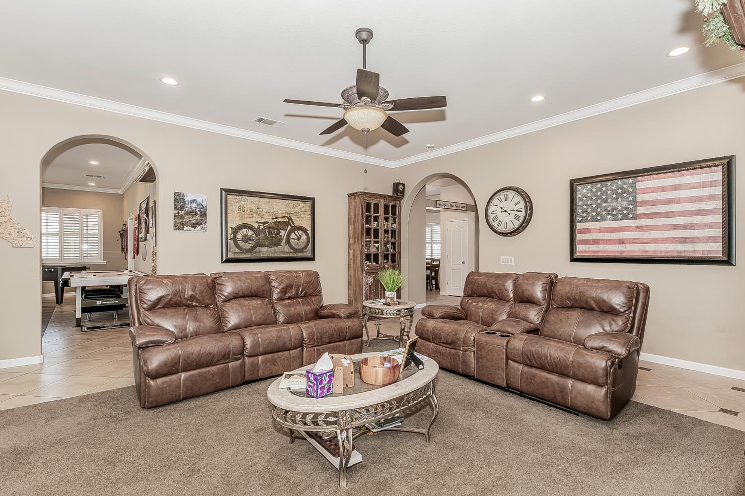 7197 Perlman Dr, Sanger, CA 93657