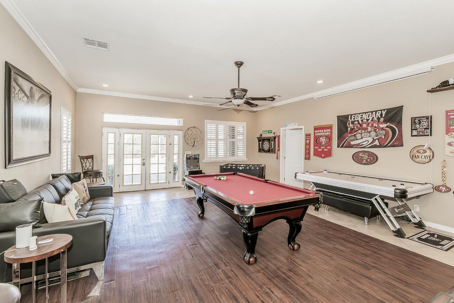 7197 Perlman Dr, Sanger, CA 93657