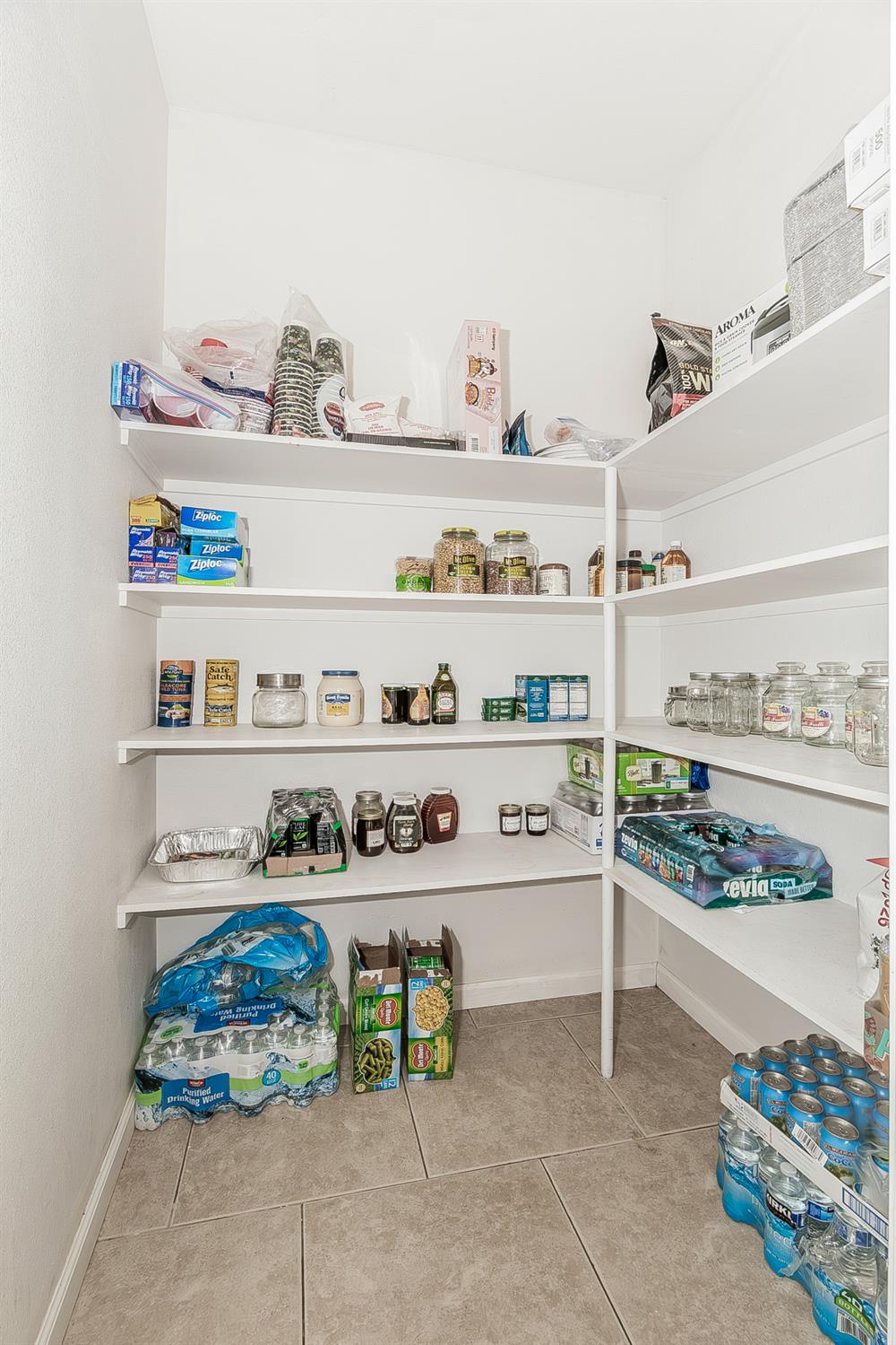 7197 Perlman Dr, Sanger, CA 93657