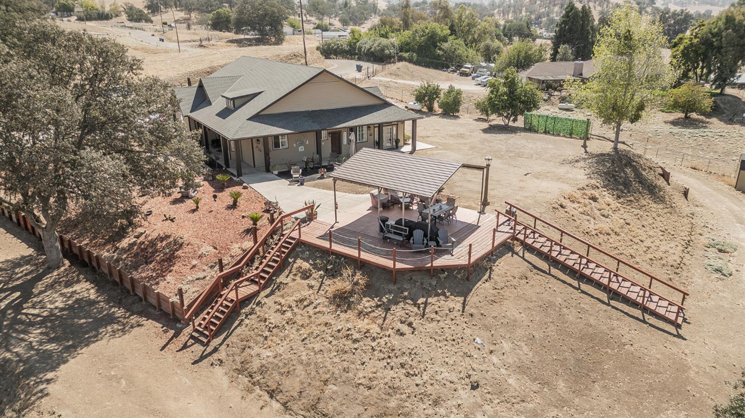 7197 Perlman Dr, Sanger, CA 93657