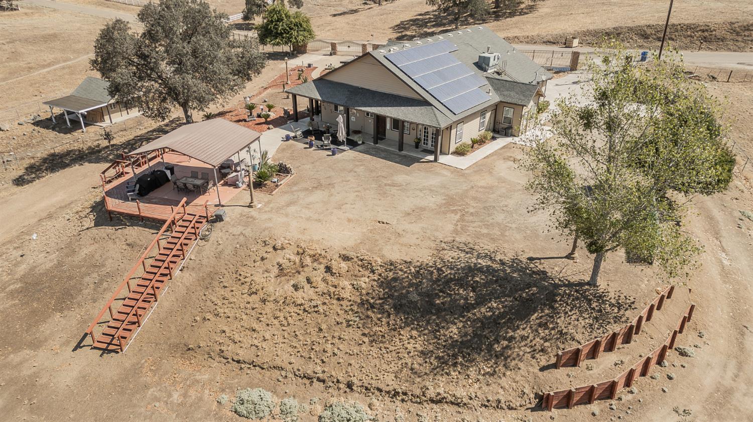 7197 Perlman Dr, Sanger, CA 93657