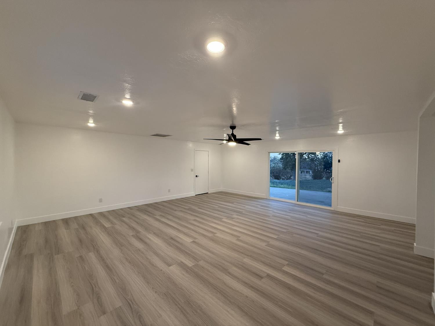 36610 Kenneth Ave, Madera, CA 93636